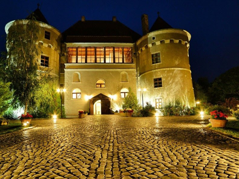 Castle Bethlen-Haller, Cetatea de Baltă, Romania, Romania